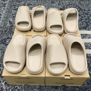 Yeezy Slides Pallets