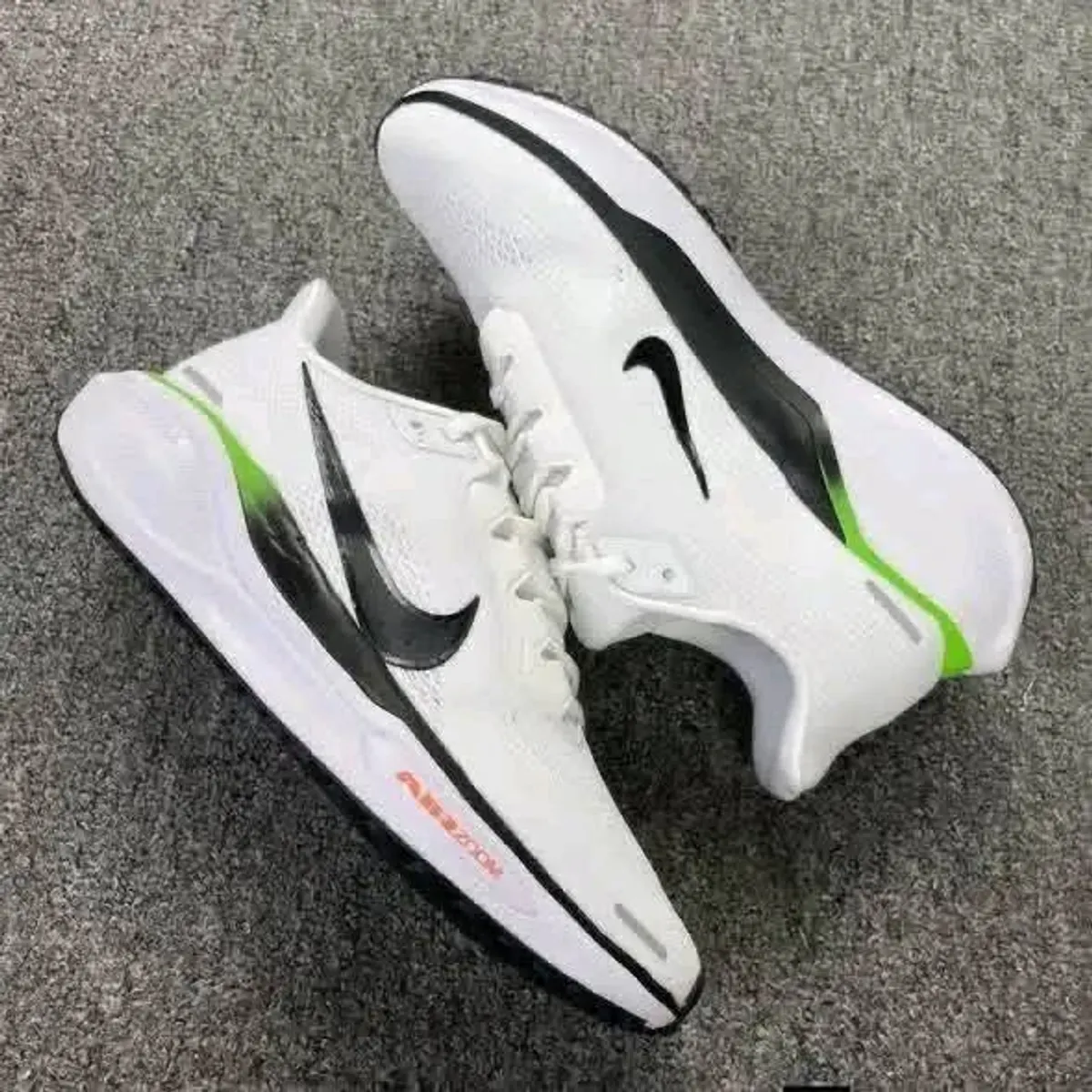 Nike Shoes Pallet - Image 3