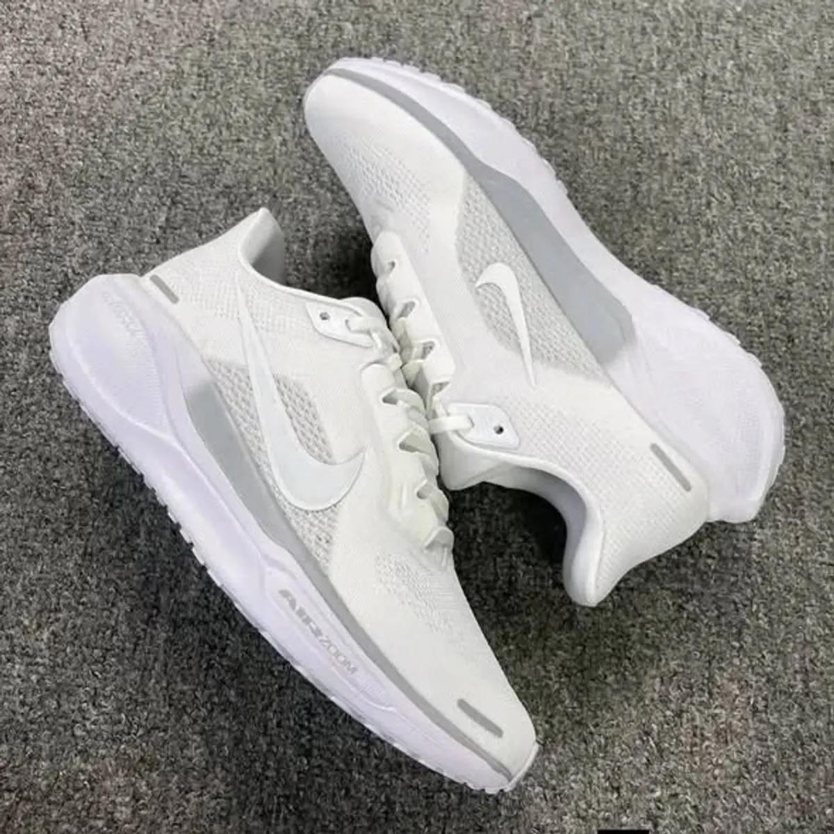 Nike Shoes Pallet - Image 4