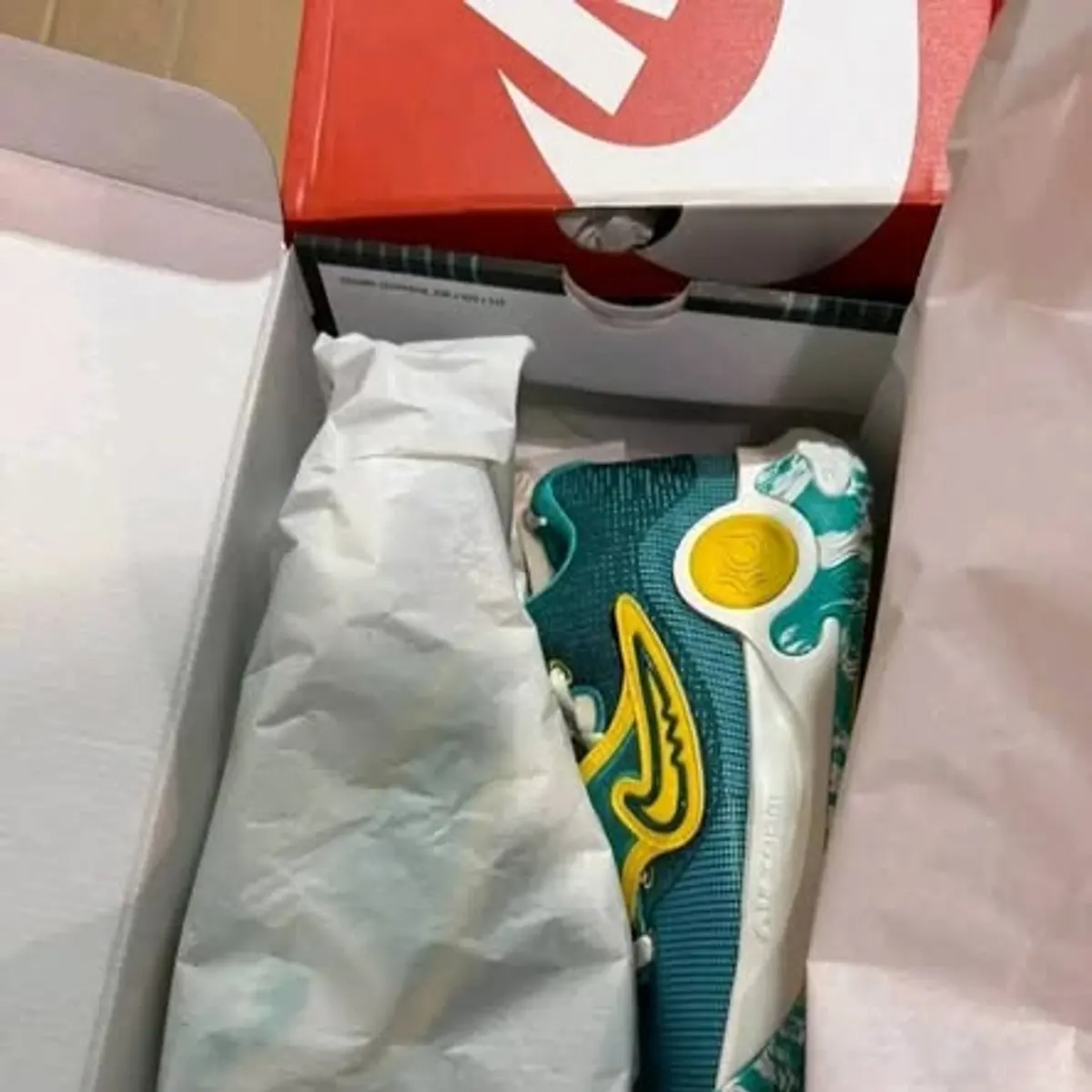 Nike Shoes Pallet - Image 3